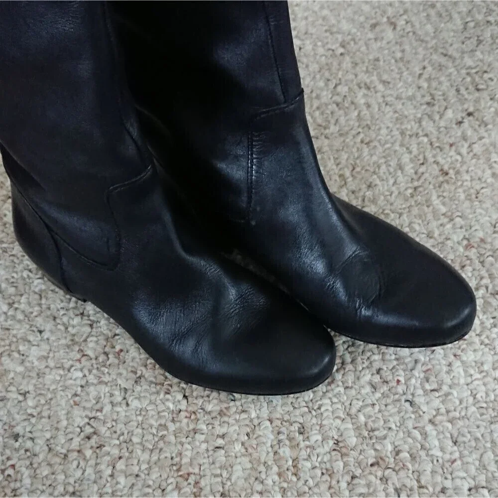 Coach Benita soft leather knee high riding boots size 5.5